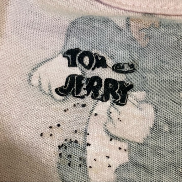 Tom and Jerry Graphic Tee, All Over Print, Pink, XL - Picture 4 of 8